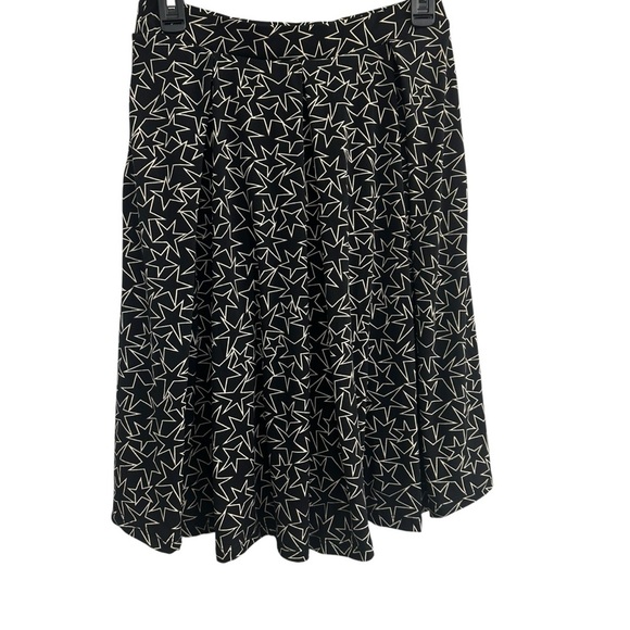 LuLaRoe Skirt With Pockets pleated Bundle Both Size medium. - Picture 5 of 10